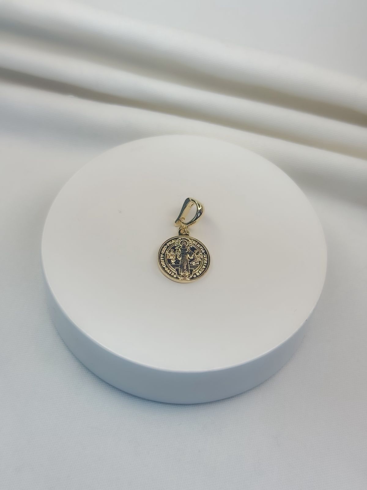 Charms 0802-2380